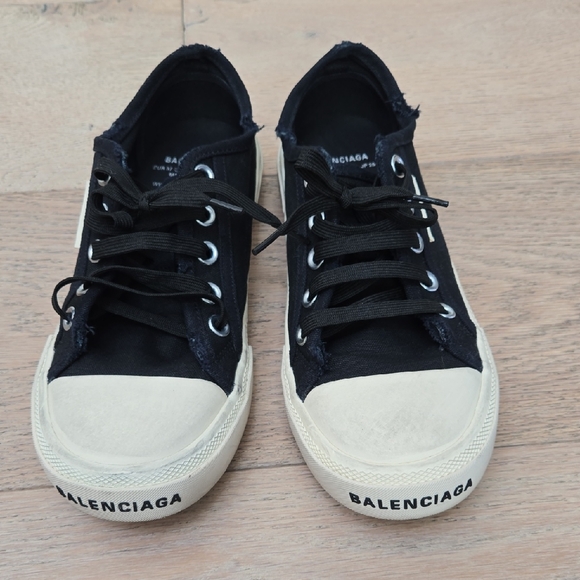 no brand Shoes - Women's Black and Cream Sneakers